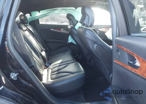 2019 Lincoln Nautilus Reserve z USA, uszkodzony, nr VIN 2LMPJ8L91KBL56916